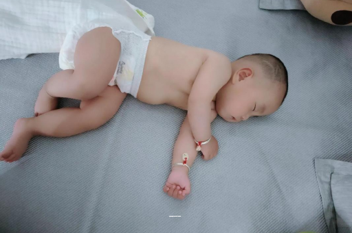 张掖宝宝高烧怎么处理